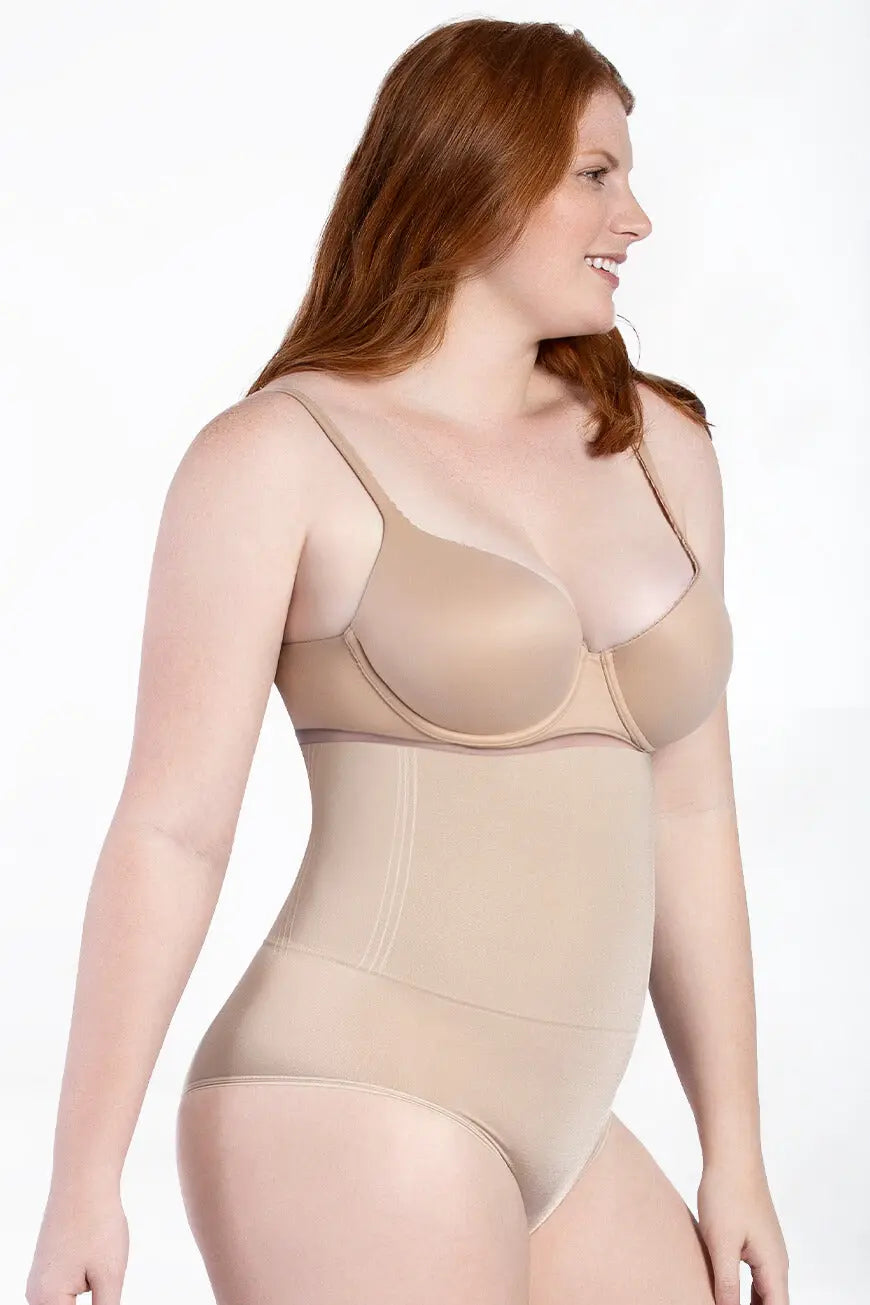 CURVEEZ Briefs Signature Control